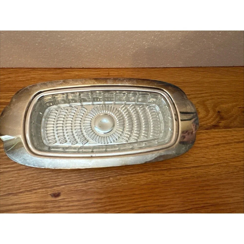 Oneida LTD Silver Plated Butter Dish Vtg Etched Glass Insert Old Money Classic